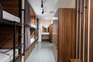 MISTO capsule hotel 5